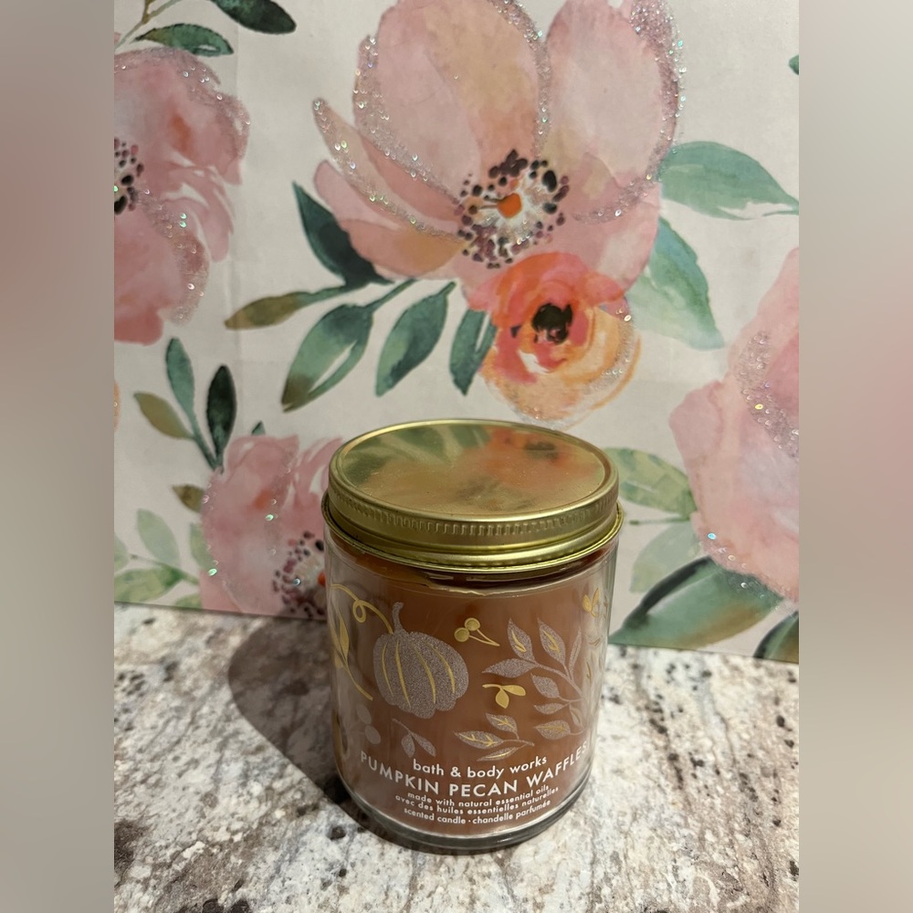 1 wick candle 🤎